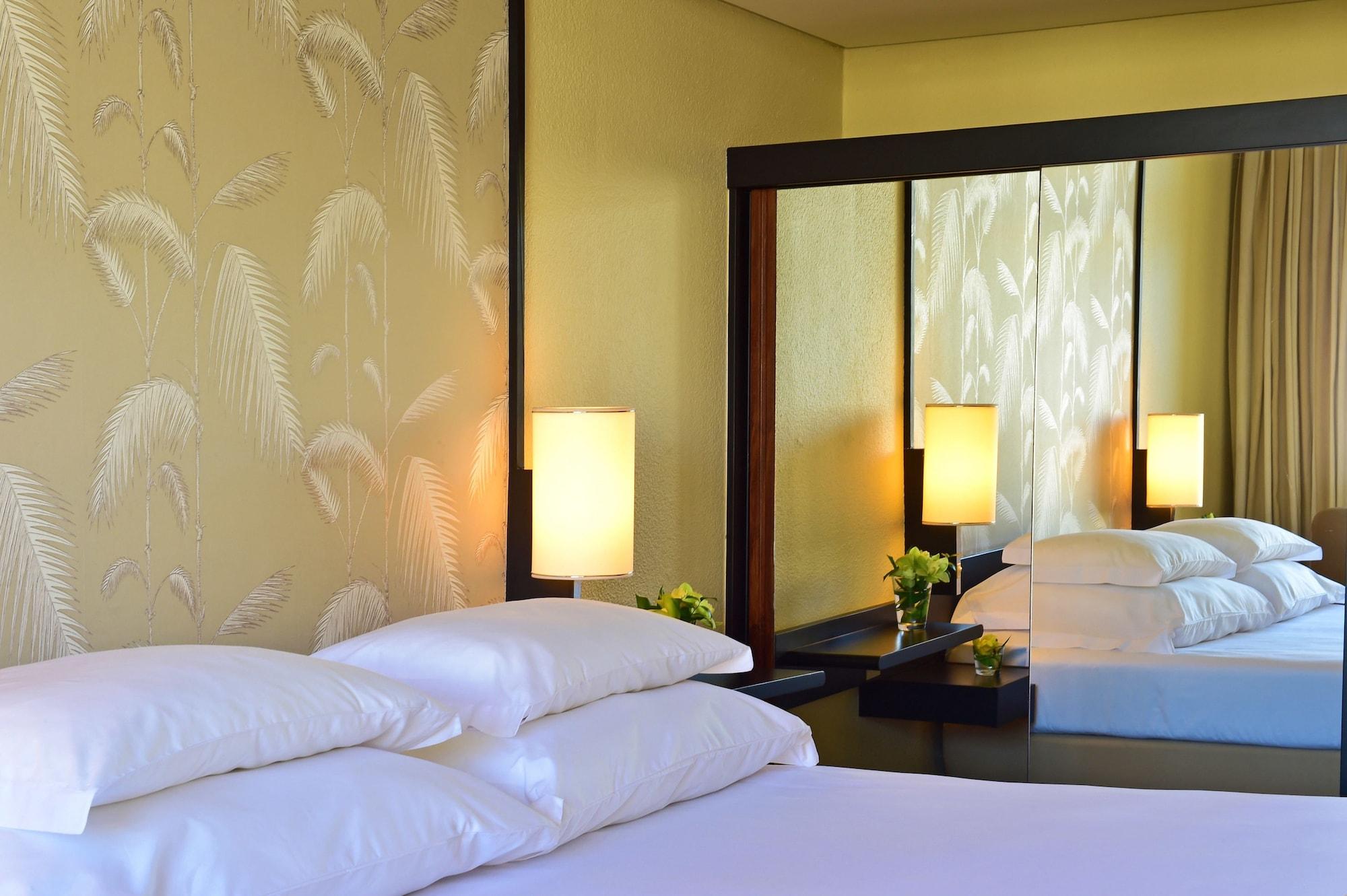Pestana Casino Park Hotel & Casino Φουνκάλ Εξωτερικό φωτογραφία A bedroom at the hotel