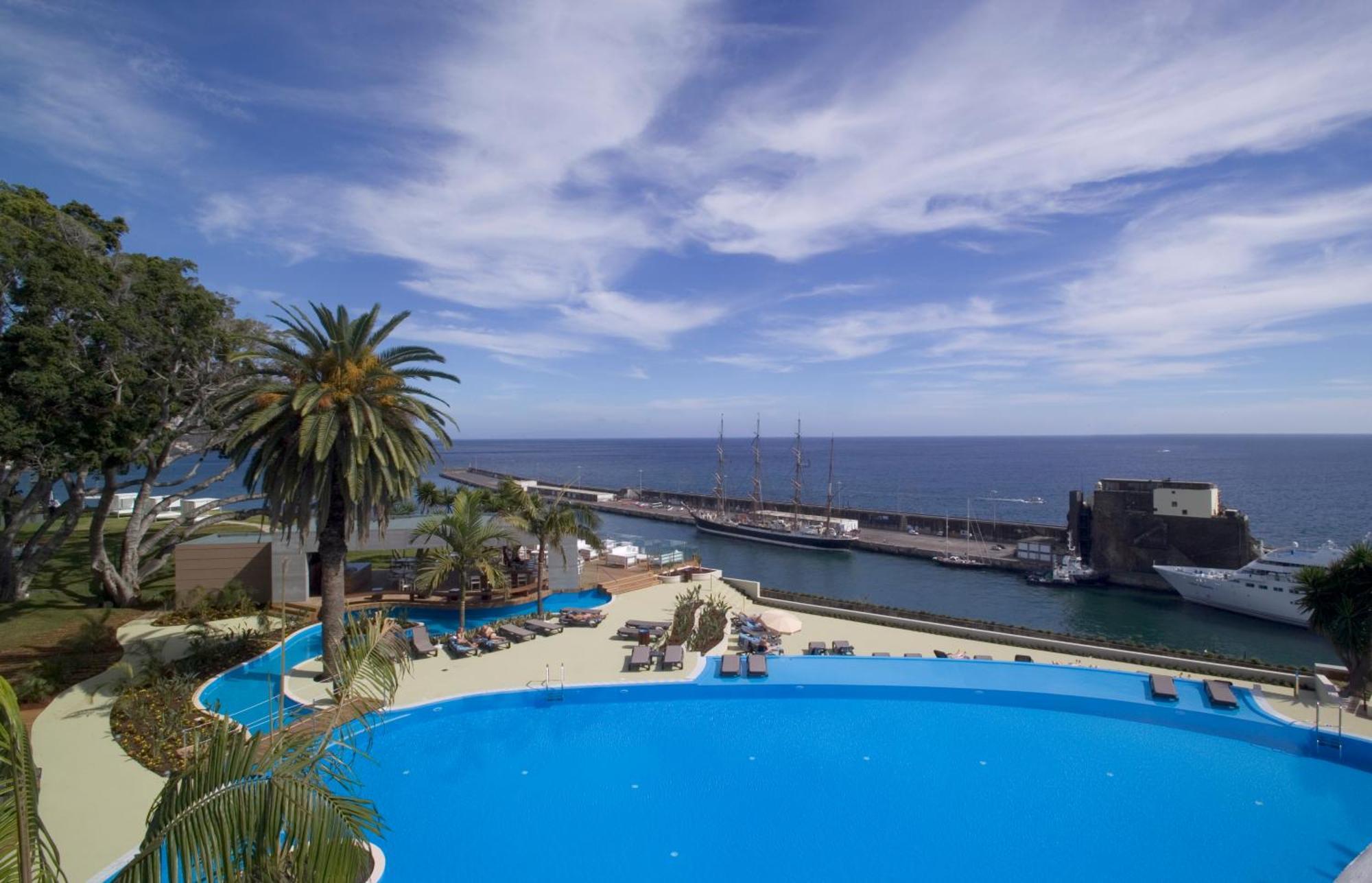 Pestana Casino Park Hotel & Casino Φουνκάλ Εξωτερικό φωτογραφία The pool at the hotel